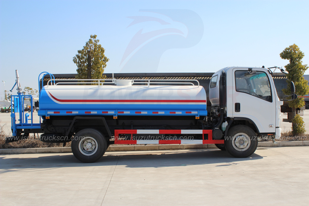 Жапондық 7000L 8000L ELF Isuzu суару цистернасы көше серіппелі жүк көлігі