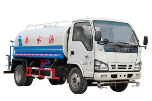 Isuzu ELF су өрт сөндіру көліктері