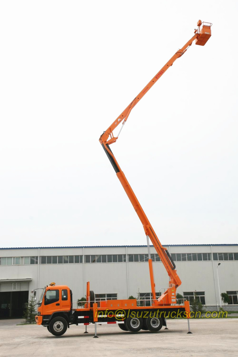 Aerial working truck Isuzu 