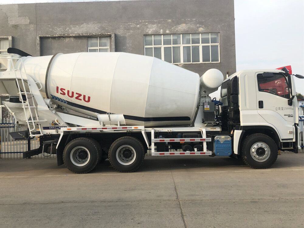 Isuzu араластырғыш жүк көлігі