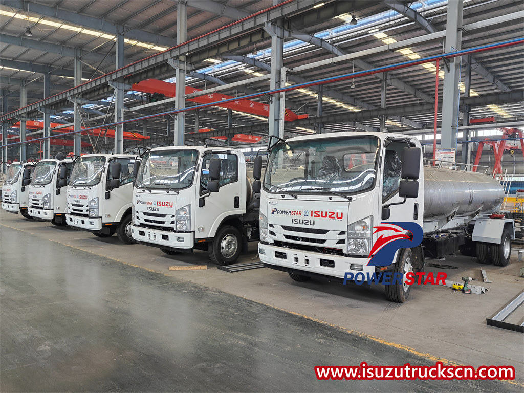 Isuzu NPR ауыз су көлігі