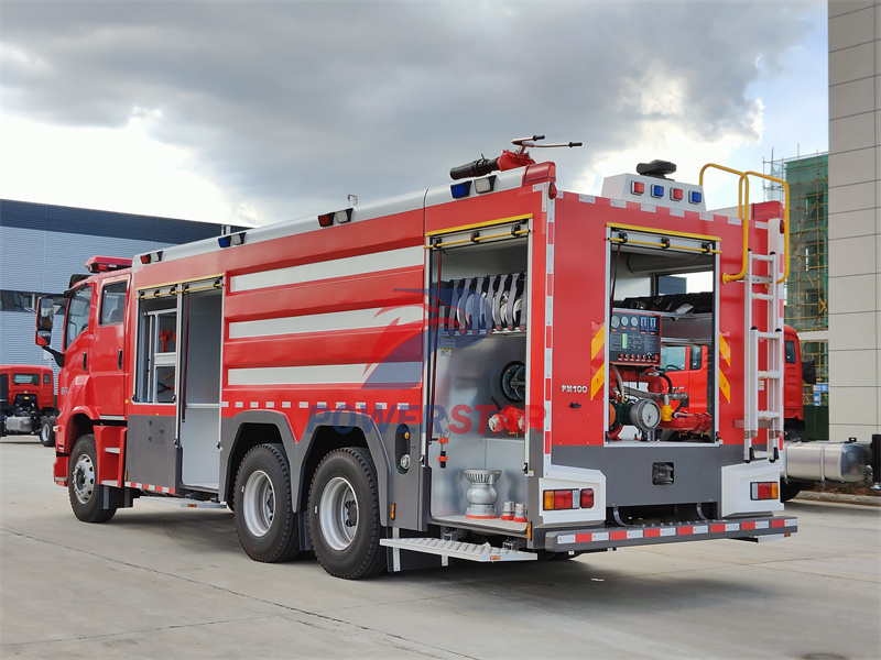 Isuzu GIGA 6x4 foam water fire truck