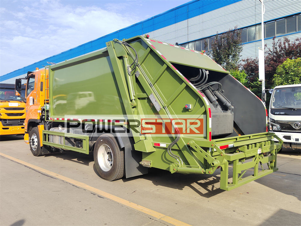 Myanmar Isuzu rear compactor truck