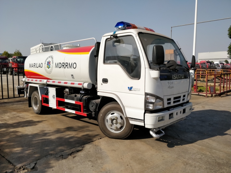 Powerstar water bowser Isuzu Sprinkling truck for sale