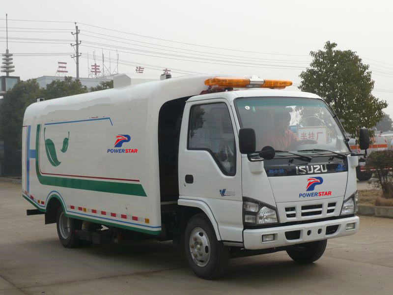 
     Isuzu жүктер Dry вакуумды сыпырғыш Жол сыпырғыш Жүктер Powerstar жүк көлігі
    