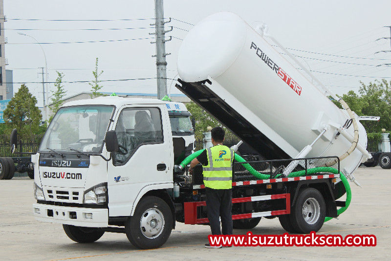 
     Isuzu шаңсорғышты пайдалану нұсқаулығы жаңа Isuzu 6000Liters канализациялық көлік.
    